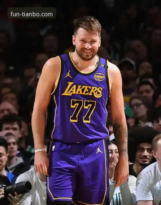 揭秘湖人137-130力克步行者：东契奇单节21分背后的战术博弈